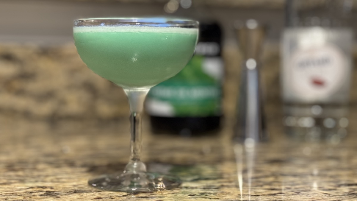 Making Classic Cocktails at Home #25: Grasshopper